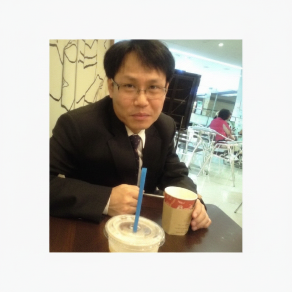 펫씨 운영자 김경호 - 24년 인체/동물의약품 현장 전문가